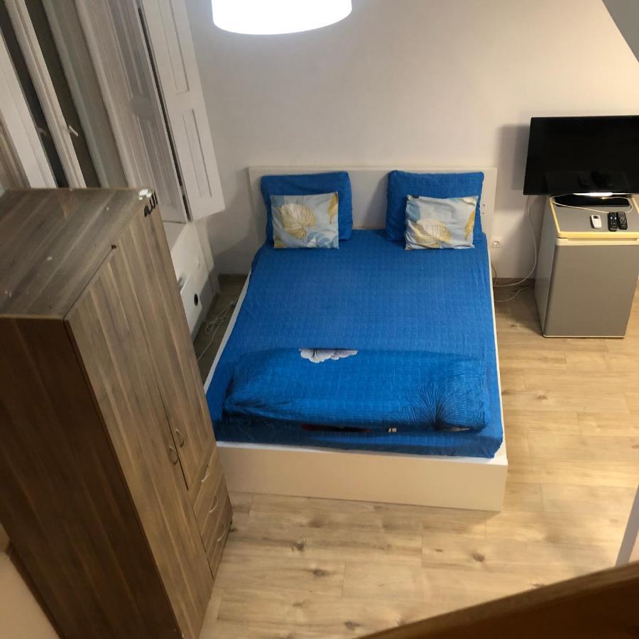7Dab Rotten 4B3 Contactless Self Check-In Budapeşte Dış mekan fotoğraf
